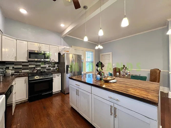 2417 Clark St — Photo 16