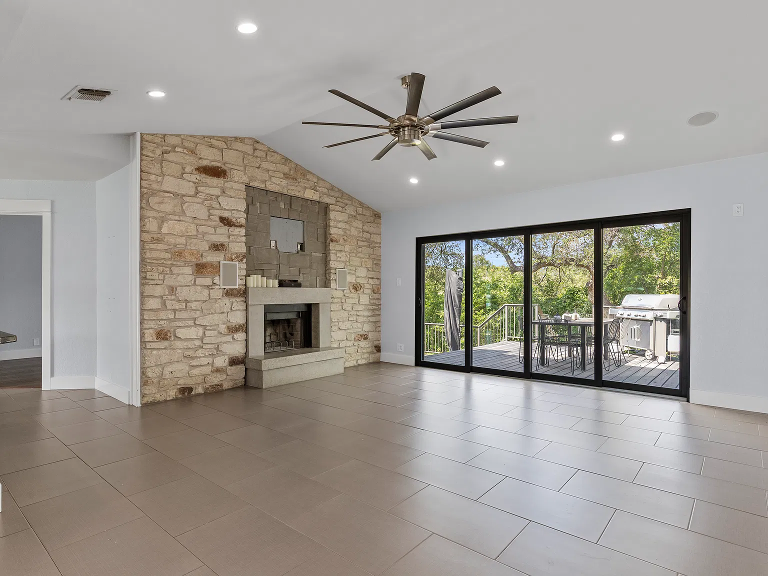 3 bed, 1515 sqft, $2,150 — Photo 4
