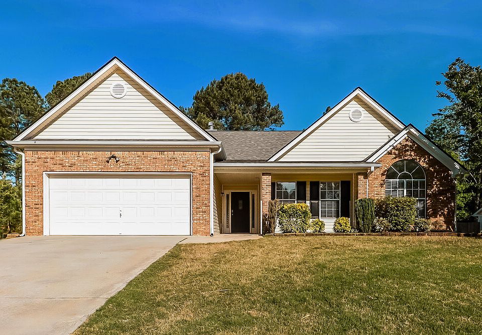 1st image of 30 Avonlea Dr