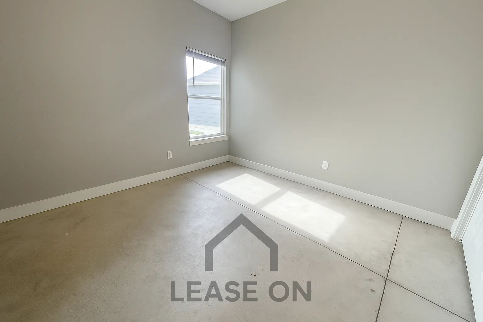 3 bed, 1180 sqft, $1,425 — Photo 2
