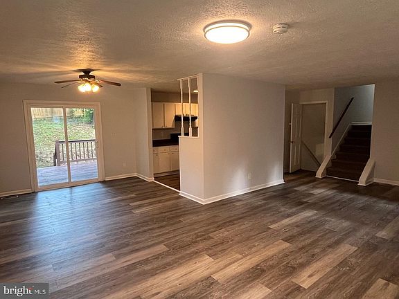 4th image of 11827 Rutherford Dr