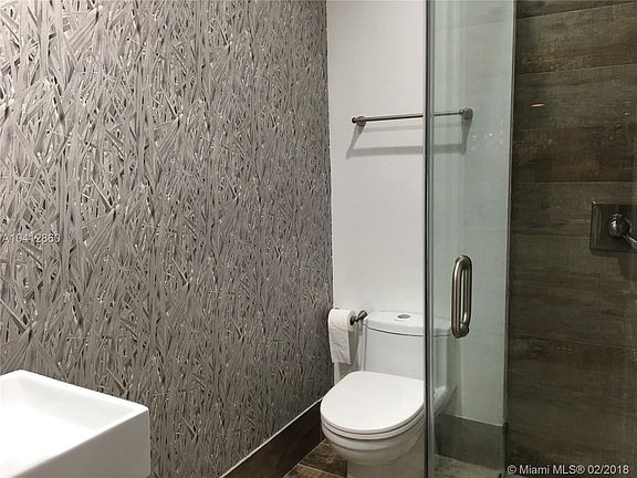 3rd image of 2859 Coconut Ave #2859