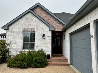 600 Hunters Ridge Ct, Irving, TX 75063