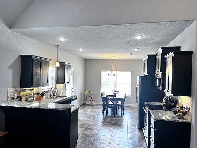3201 SW Stoneway Ave — Photo 4