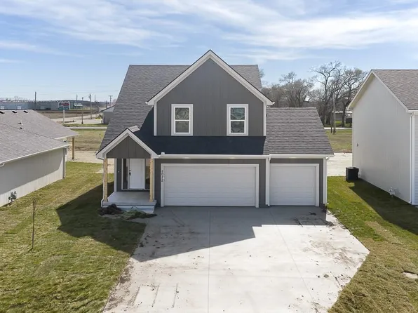 1012 2nd St, Perry, KS 66073
