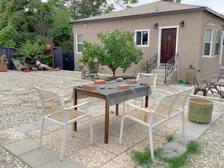 2421 Alcazar St — Photo 26