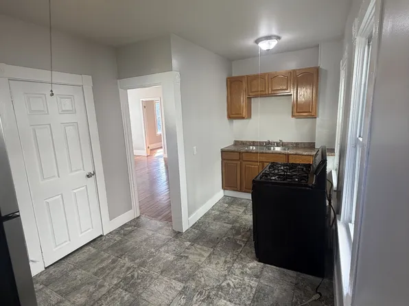 15 Willard St, New Bedford, MA