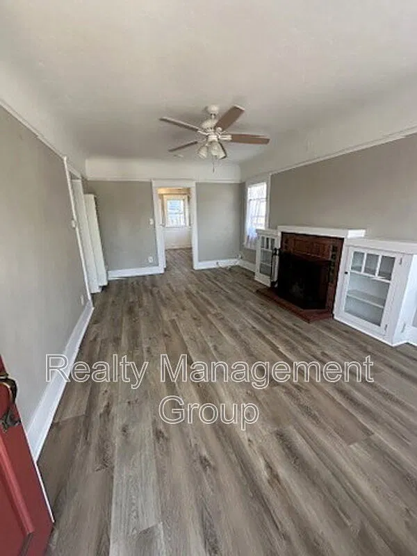 2 bed, 1.0 bath, 712 sqft, $4,100 — Photo 4