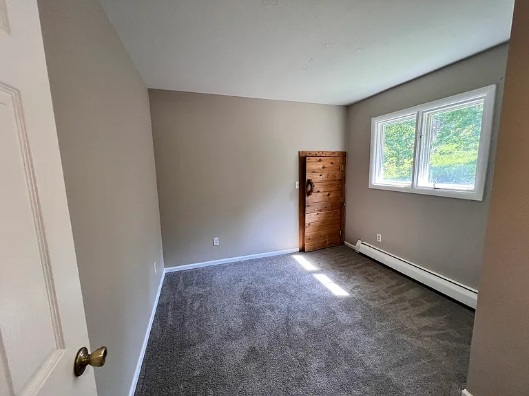 836 Sleepy Hollow Dr #A — Photo 2