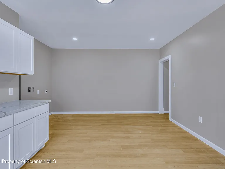 380 Scott St #1 — Photo 12