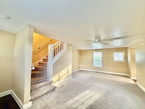 5th image of 206 Carpenter St #3