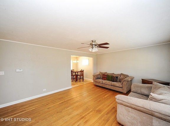 3rd image of 1826 Hazelwood Dr