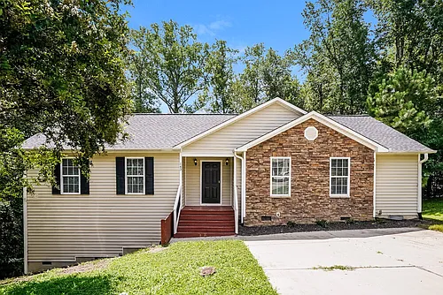 143 Locket Dr Photo 1