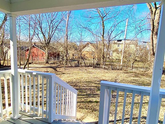 2nd image of 1826 Sterling Ave