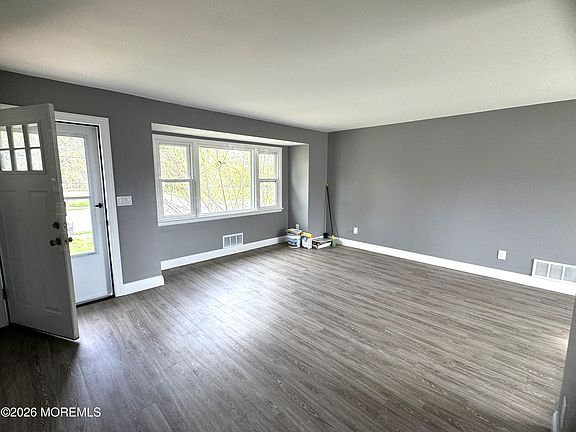 2nd image of 416 Hooper Ave