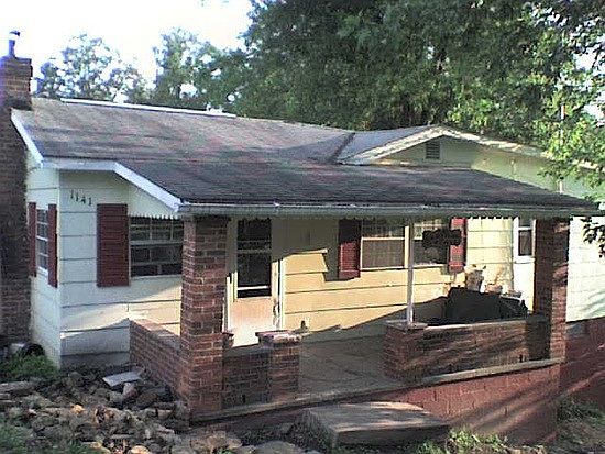 1st image of 1141 Shaw St