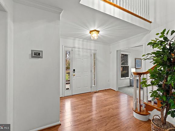 5th image of 2107 Bennett Point Rd