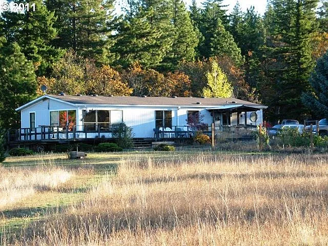495 Fisher Hill Rd photo 1