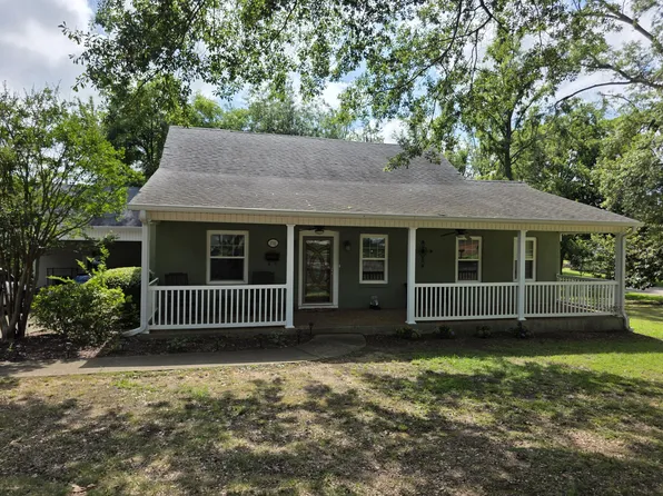 1702 W Borroum Cir, Corinth, MS 38834