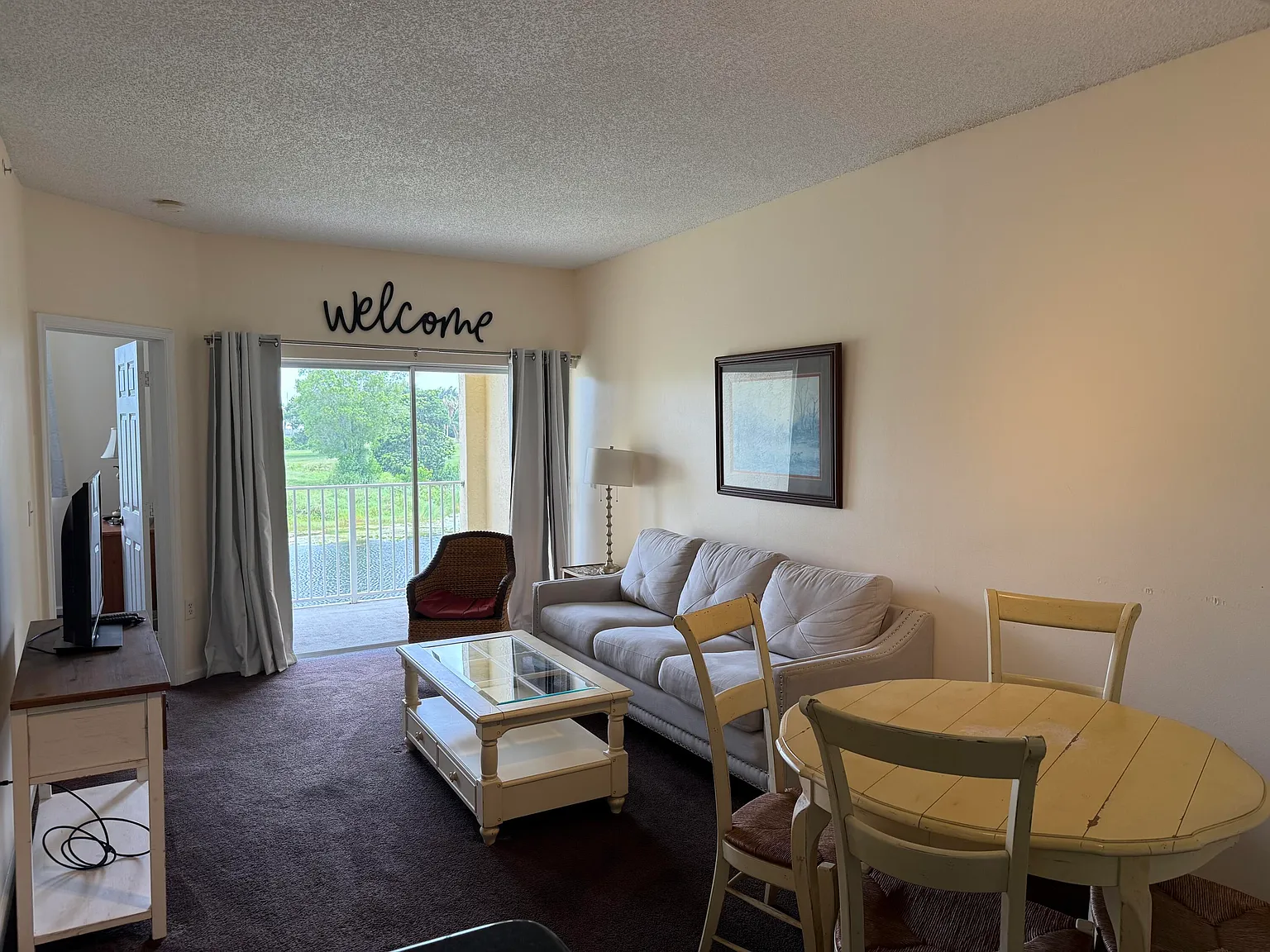 3 bed, 2.0 bath, 1200 sqft, $1,900 — Photo 4