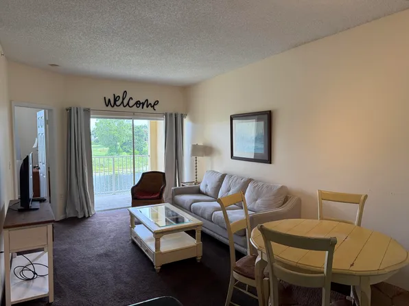 2100 Greenview Shores Blvd, Wellington, FL