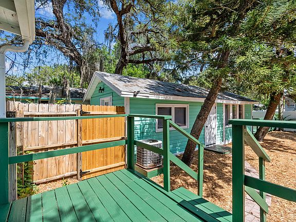 4th image of 515 Locklie St