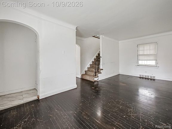 2nd image of 15411 Mansfield St