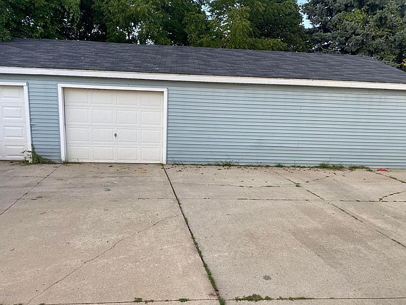 3rd image of 149 Grand Manor Dr
