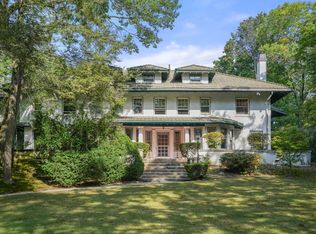 41 Montvale Rd, Newton, MA 02459