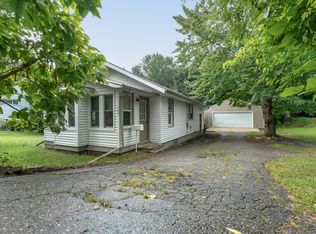 749 Hutchinson St, Kalamazoo, MI 49008