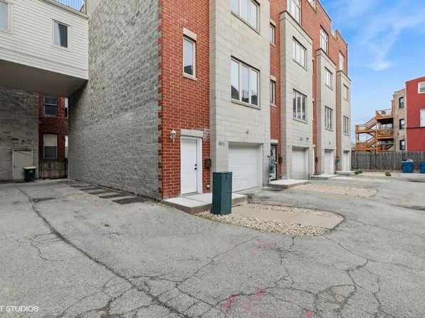 404 E 46th St #C4, Chicago, IL 60653