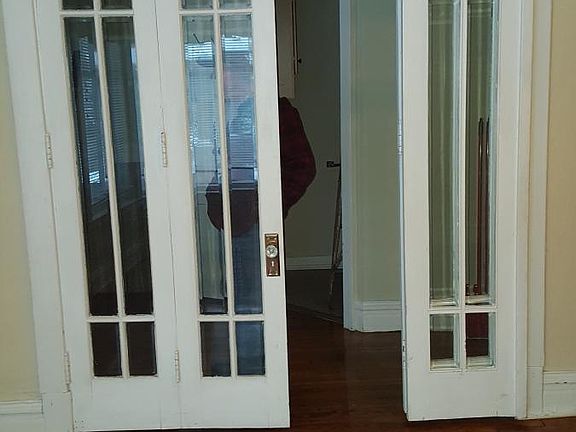 2nd image of 1019 Chester St SE