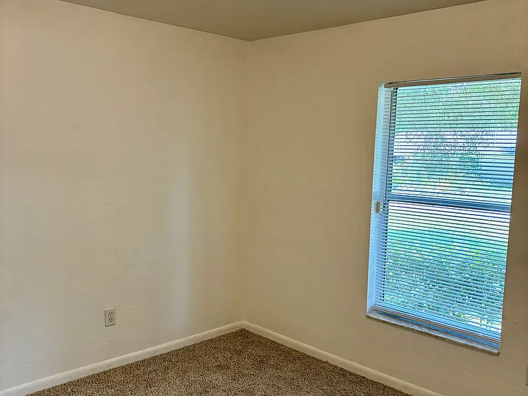 3279 E Kennedy St — Photo 29