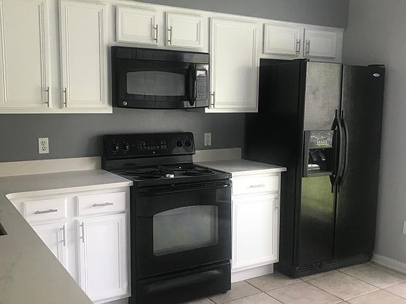 3rd image of 3209 Herons Point Cir