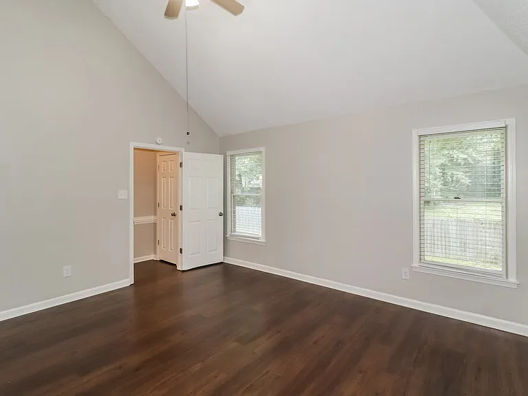 8642 Tropicana Dr N — Photo 11
