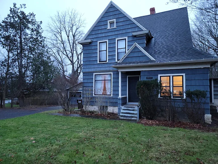8058 Cazenovia Rd — Photo 2