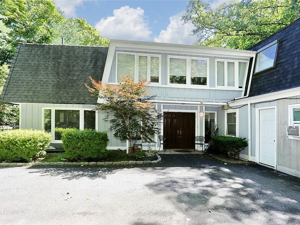 1st image of 3 Emerald Drive