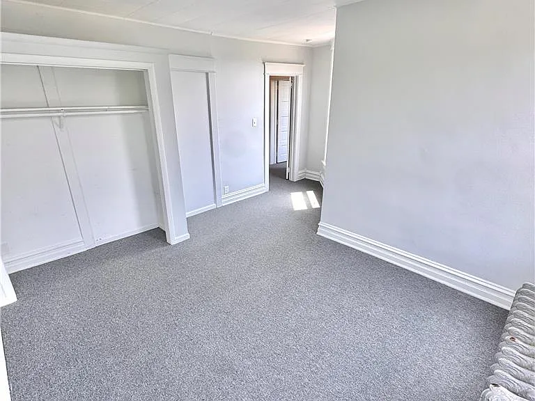 31 N 12th St #3 — Photo 8