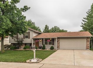 1250 Mendoza Dr, Saint Peters, MO 63376