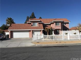 20496 Half Moon Ct, Apple Valley, CA 92308