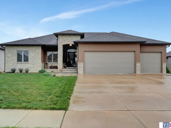 9510 S 32nd St, Lincoln, NE 68516