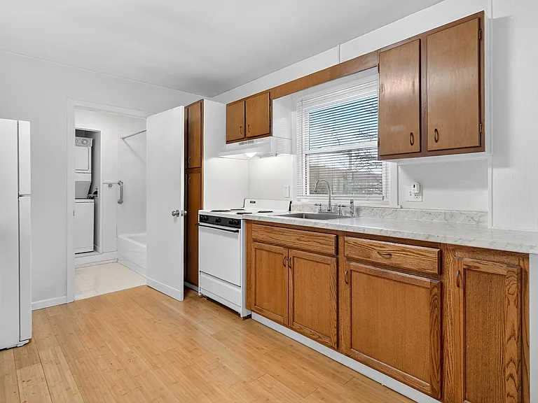 321 N Fulton St #2 — Photo 12