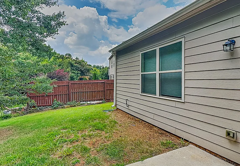 2099 Apple Orchard Way — Photo 15