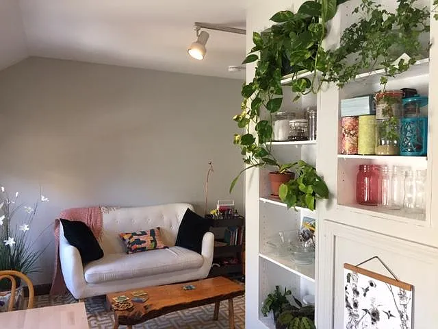 711 N Elizabeth St #2R — Photo 3