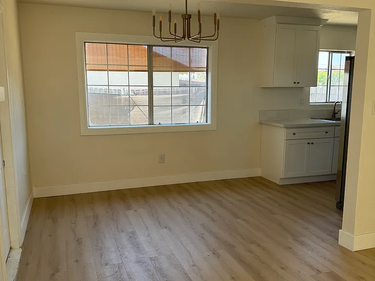 3418 Mountain Ave — Photo 4