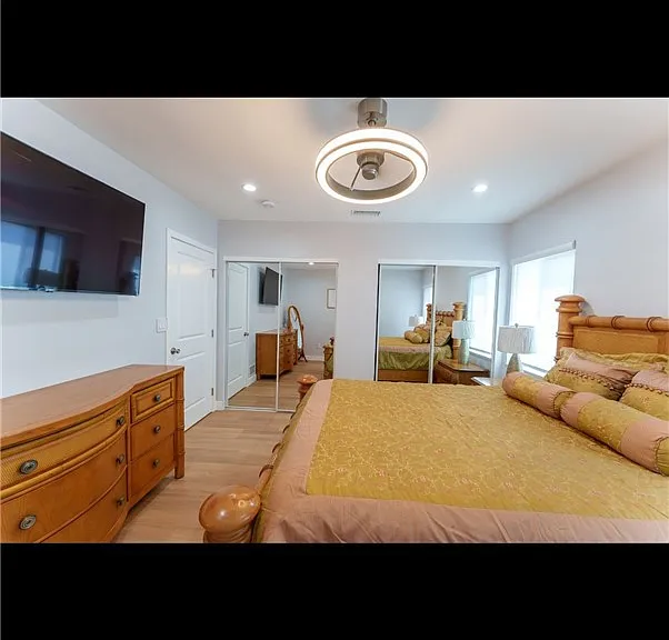 12329 Oxford — Photo 10