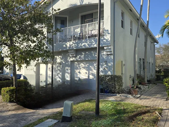 3037 Laurel Ridge Circle, Riviera Beach, FL 33404