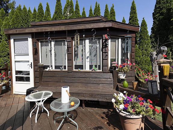 5th image of 1018 Monroe Street