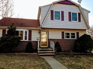 309 Wedgewood Dr, Paramus, NJ 07652