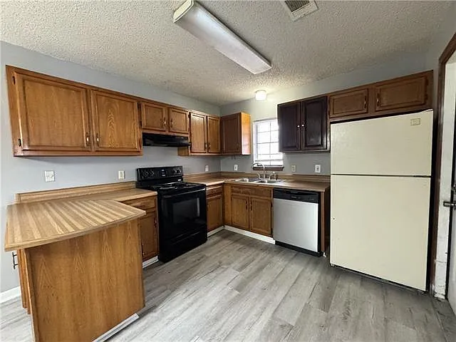 2 bed, 1.0 bath, 850 sqft, $850 — Photo 3